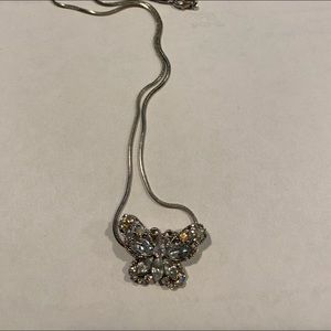 Girl’s butterfly necklace NWT